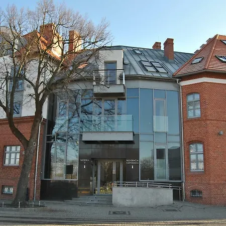 Kapitańska - Morska 2 *